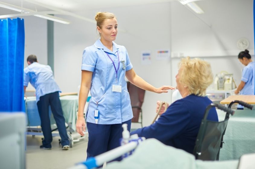 Trouver une aide à domicile fiable à Toulouse après une hospitalisation d'un parent